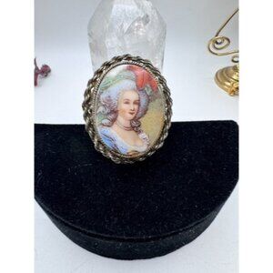 Vintage Brooch Ornate Porcelain Gold Tone Portrait Lovely Lady Unbranded